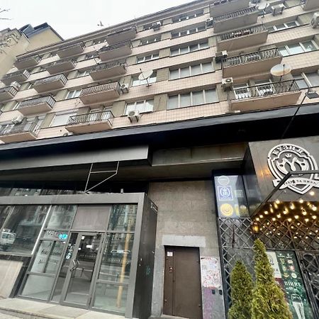 Apartments Near Arena City Kiev Extérieur photo
