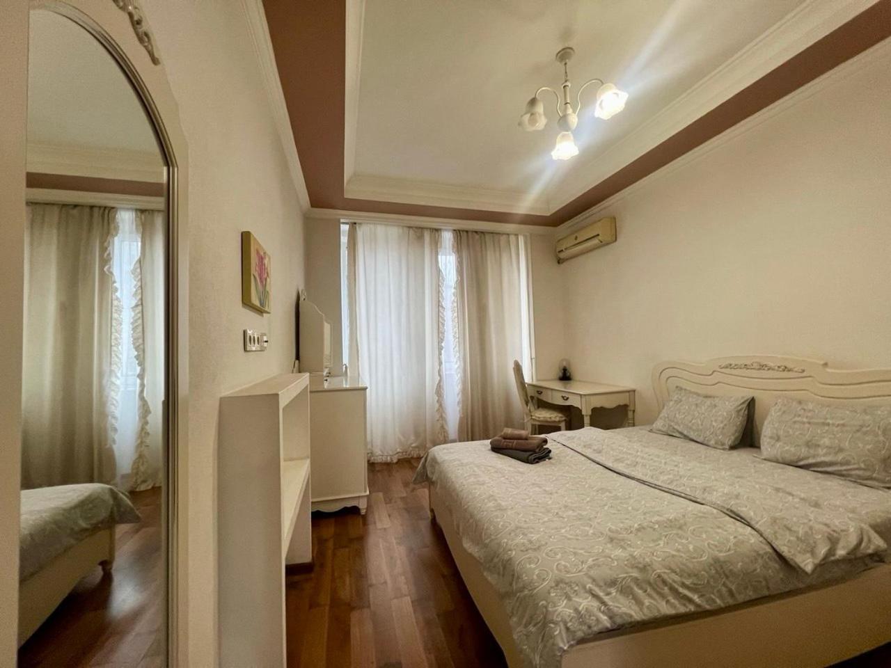 Apartments Near Arena City Kiev Extérieur photo